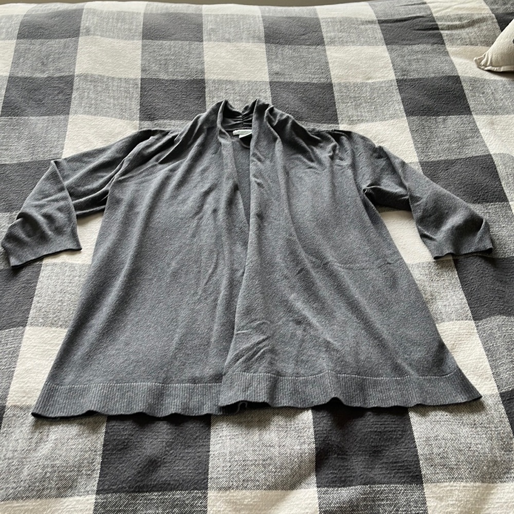 3/4 Grey Wrap